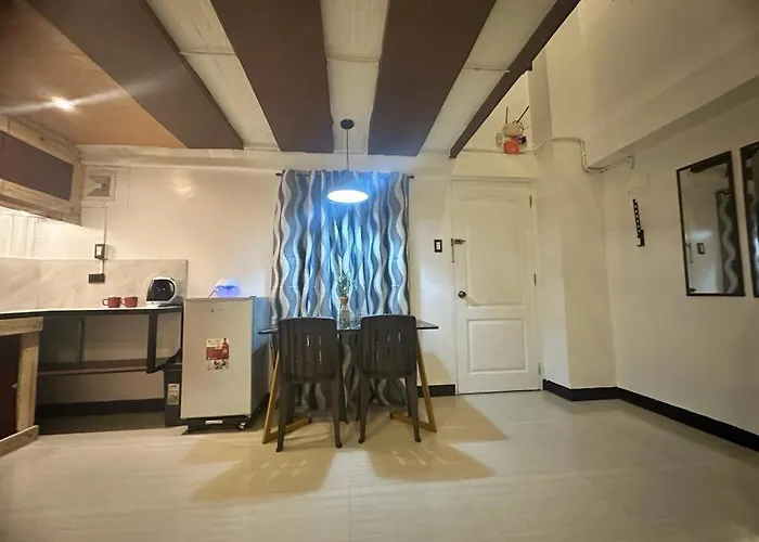 Adorable - 2b, Stunning Lounge Apartamento Manila
